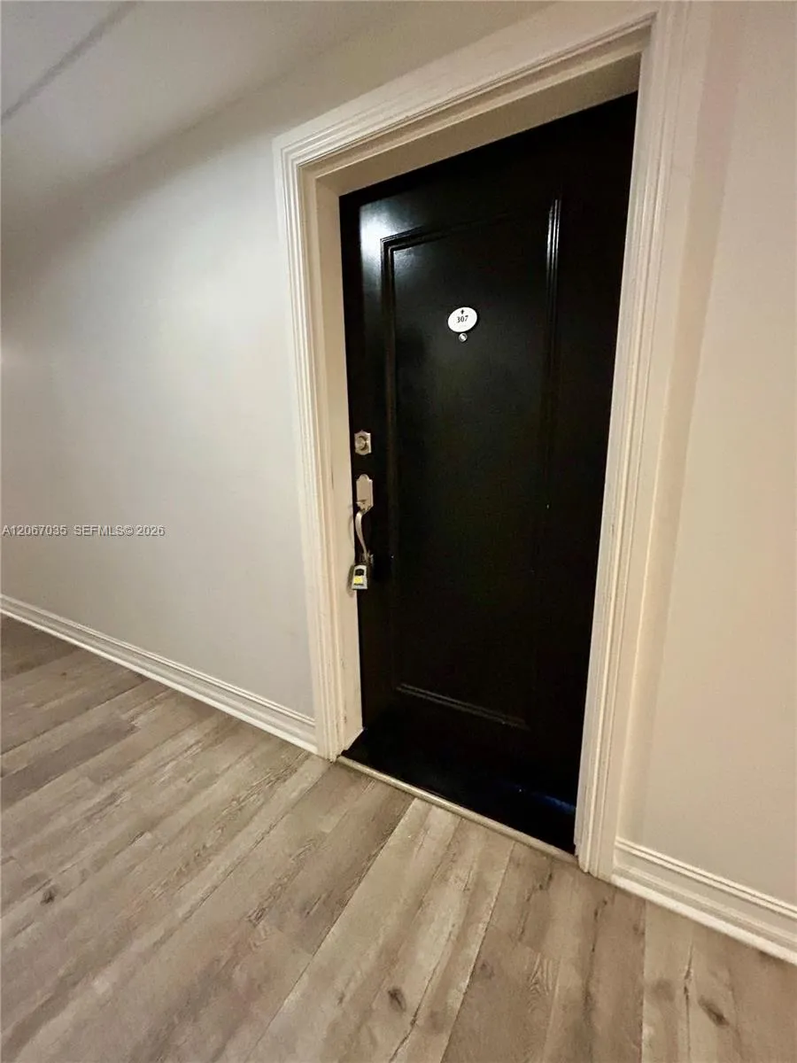 1650 Galiano St #307 Coral Gables, FL 33134