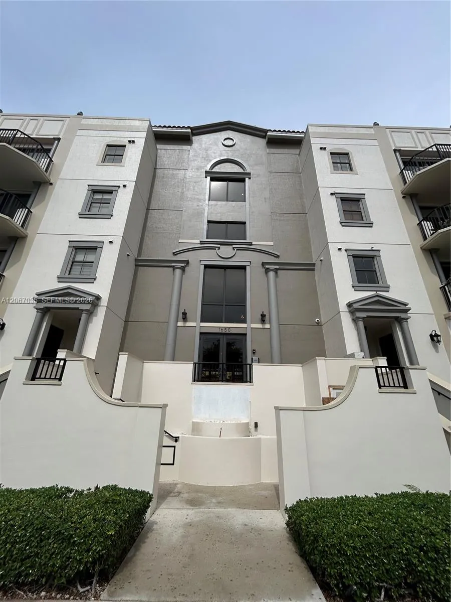 1650 Galiano St #307 Coral Gables, FL 33134
