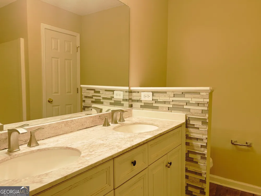 4123 Ravenwood CT Union City, GA 30291