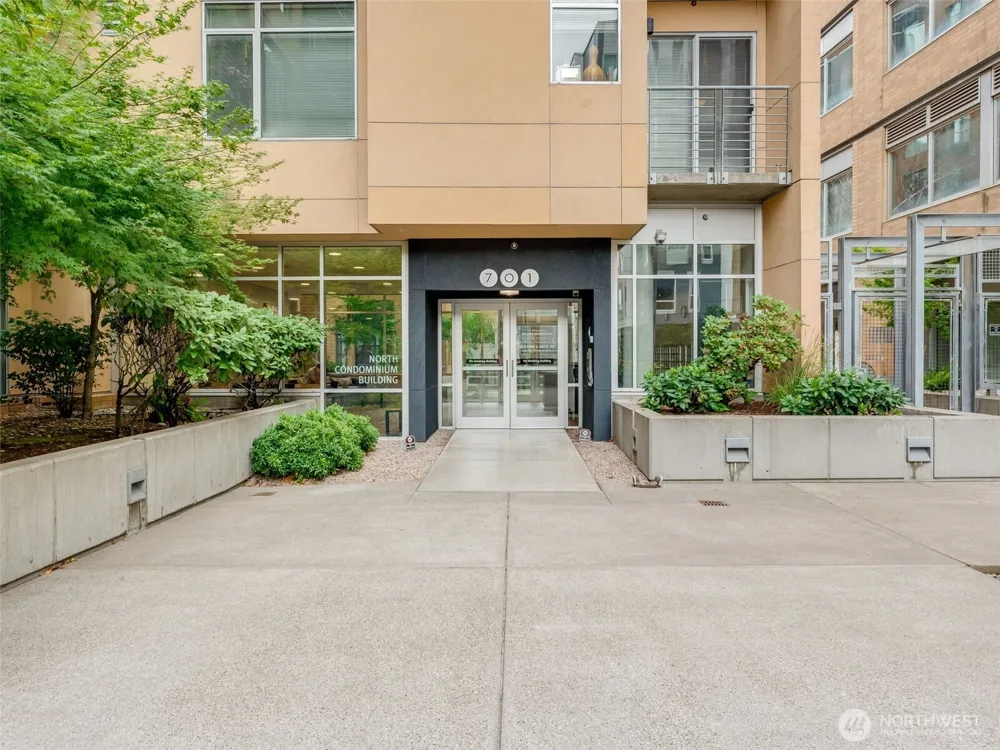 701 Columbia Street #414 Vancouver, WA 98660