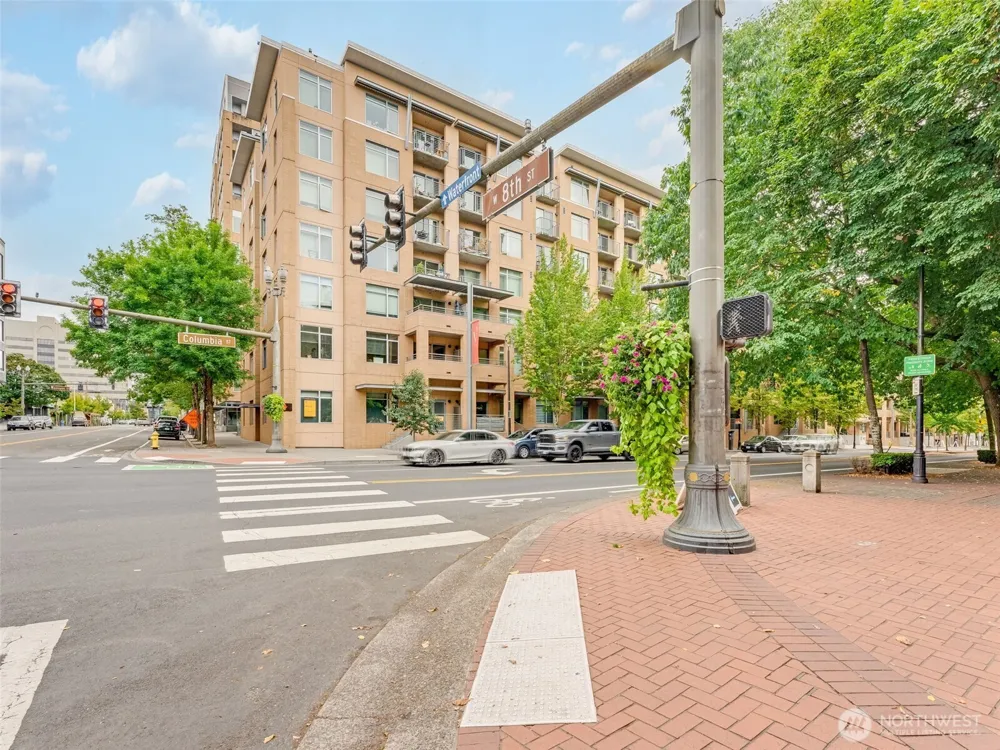 701 Columbia Street #414 Vancouver, WA 98660