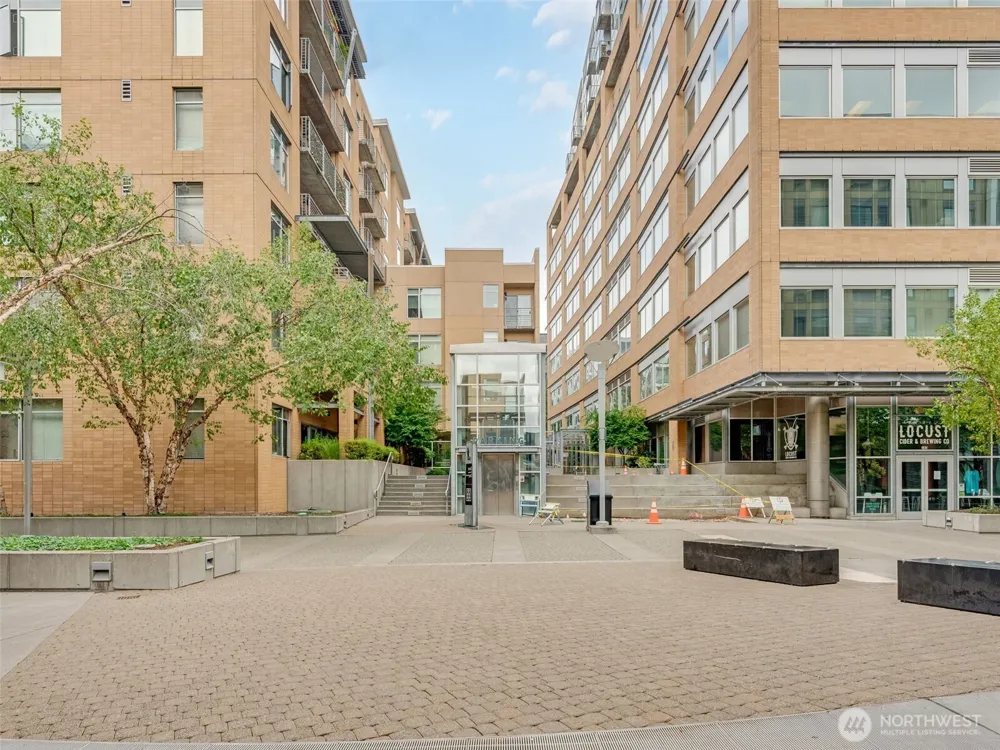 701 Columbia Street #414 Vancouver, WA 98660