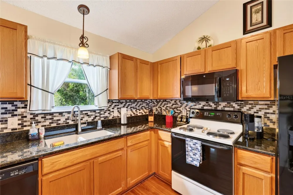 1952 ARDMORE WAY The Villages, FL 32162