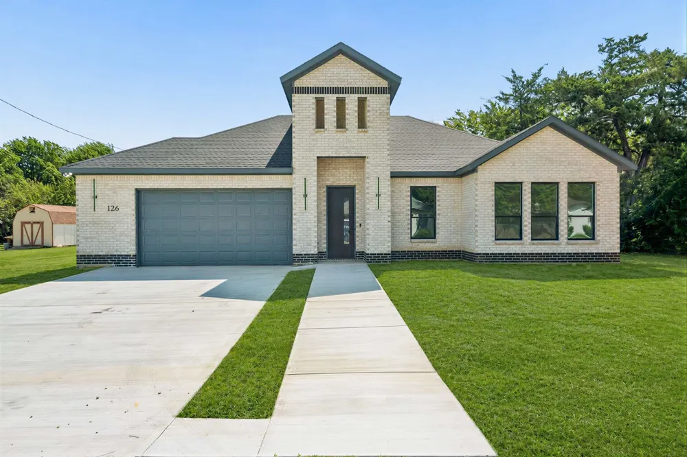 126 Port O Call Court Runaway Bay, TX 76426