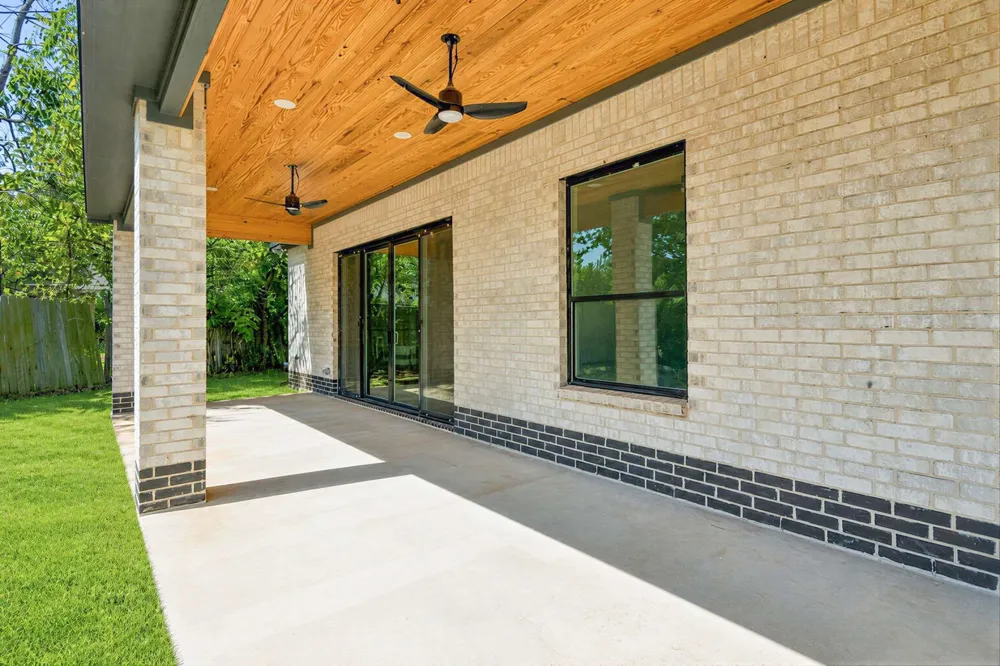 126 Port O Call Court Runaway Bay, TX 76426