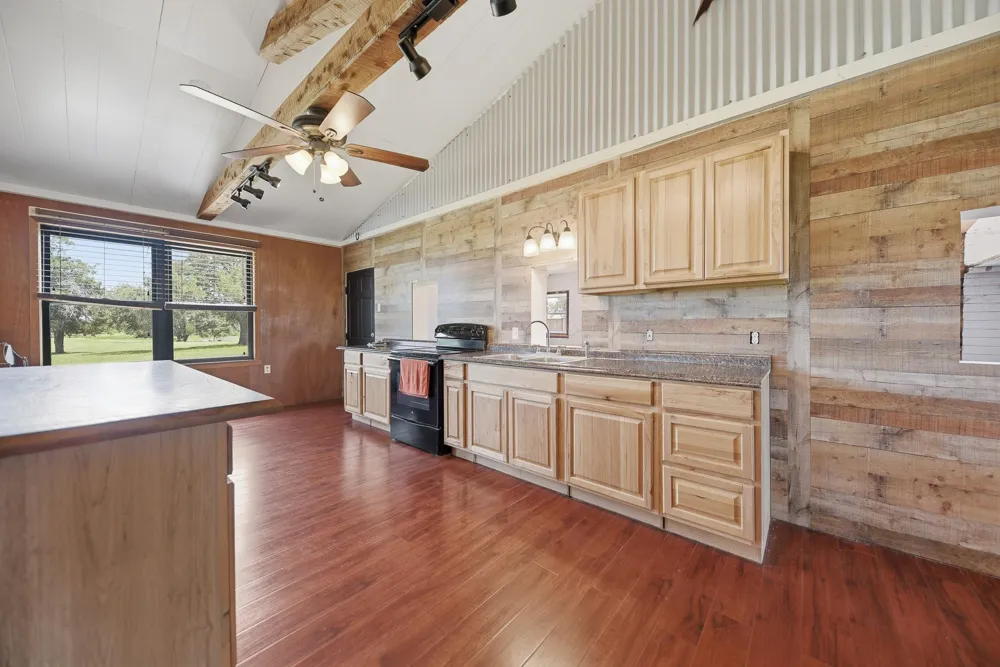 1231 County Road 131 Ledbetter, TX 78946