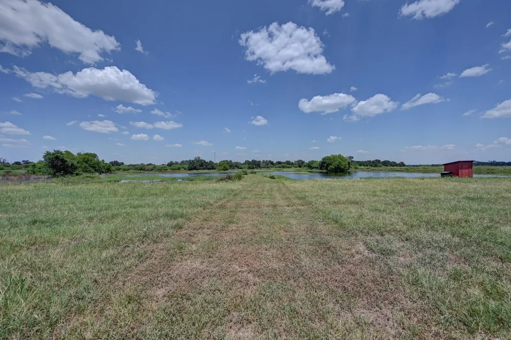 1231 County Road 131 Ledbetter, TX 78946