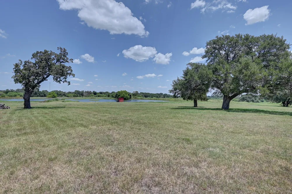 1231 County Road 131 Ledbetter, TX 78946