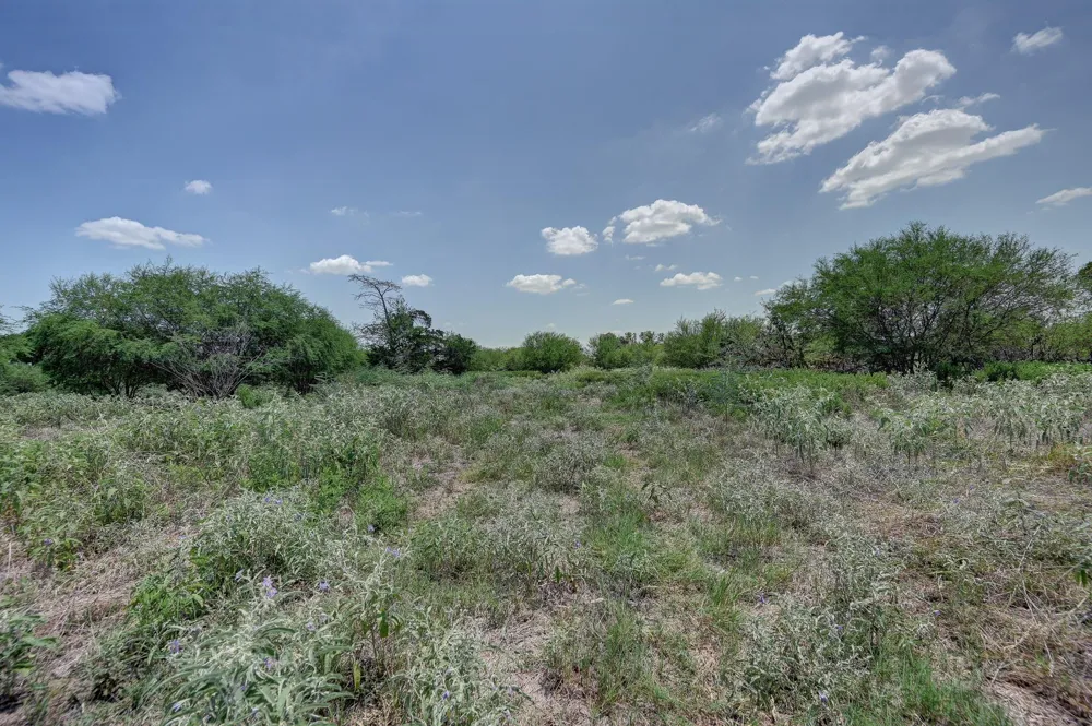 1231 County Road 131 Ledbetter, TX 78946