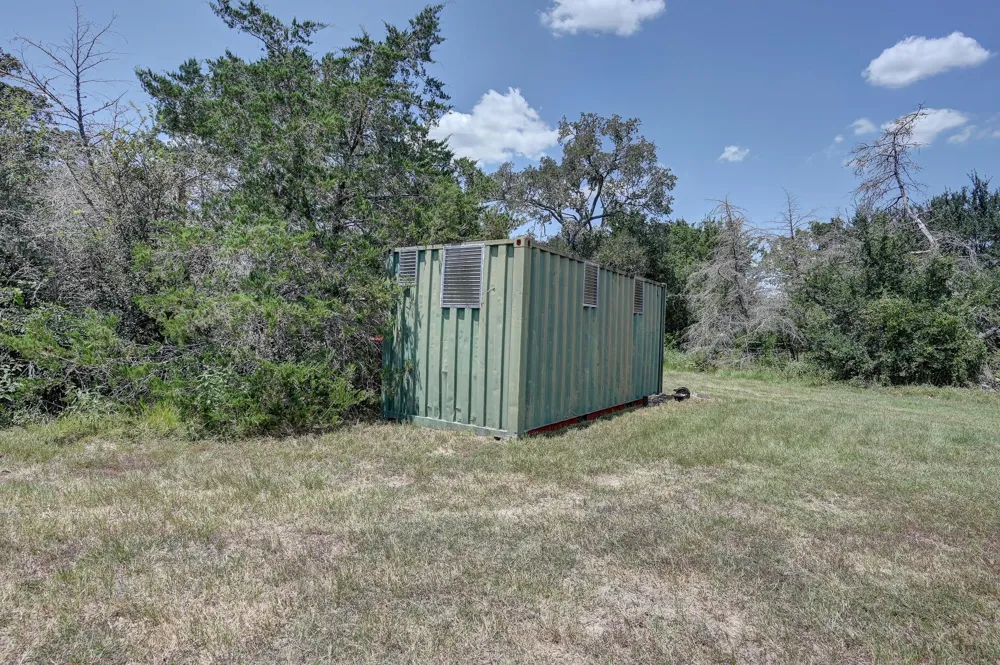 1231 County Road 131 Ledbetter, TX 78946