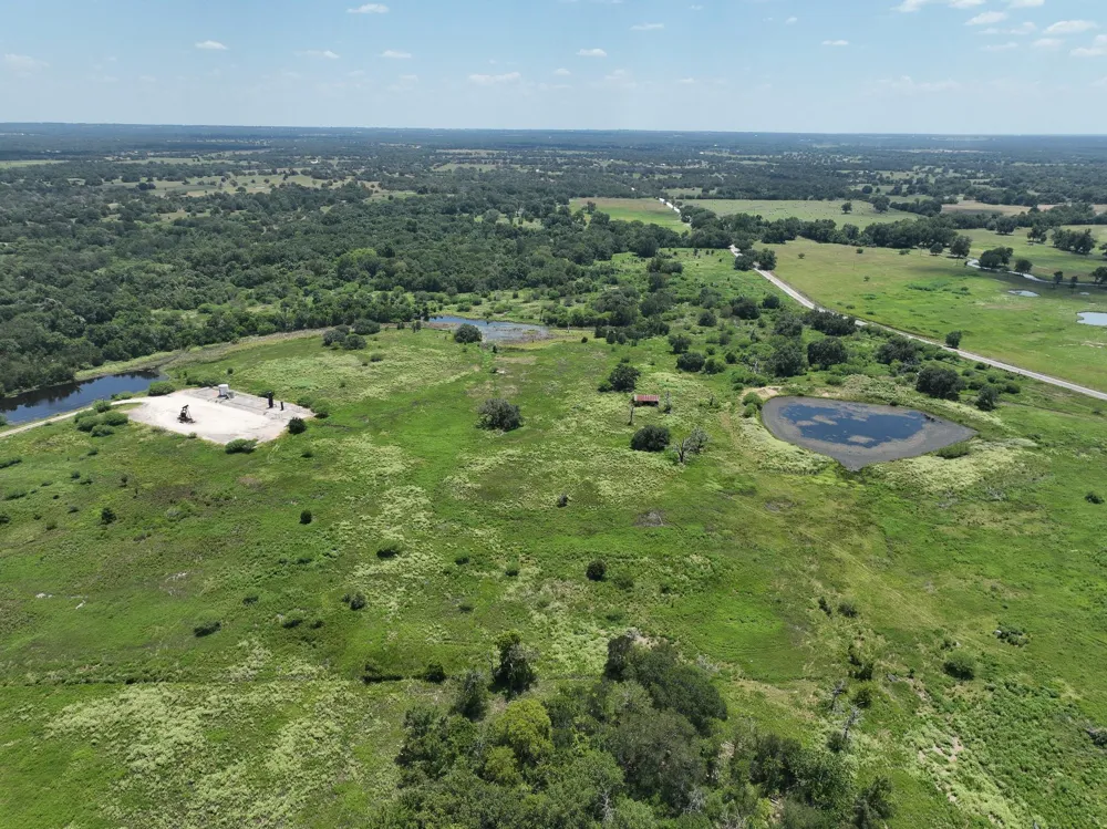 1231 County Road 131 Ledbetter, TX 78946
