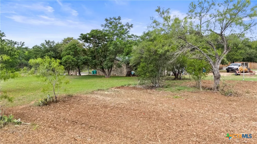 336 E Stonecastle Drive Granite Shoals, TX 78654