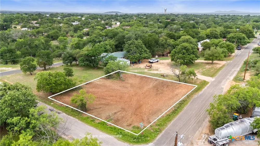 336 E Stonecastle Drive Granite Shoals, TX 78654
