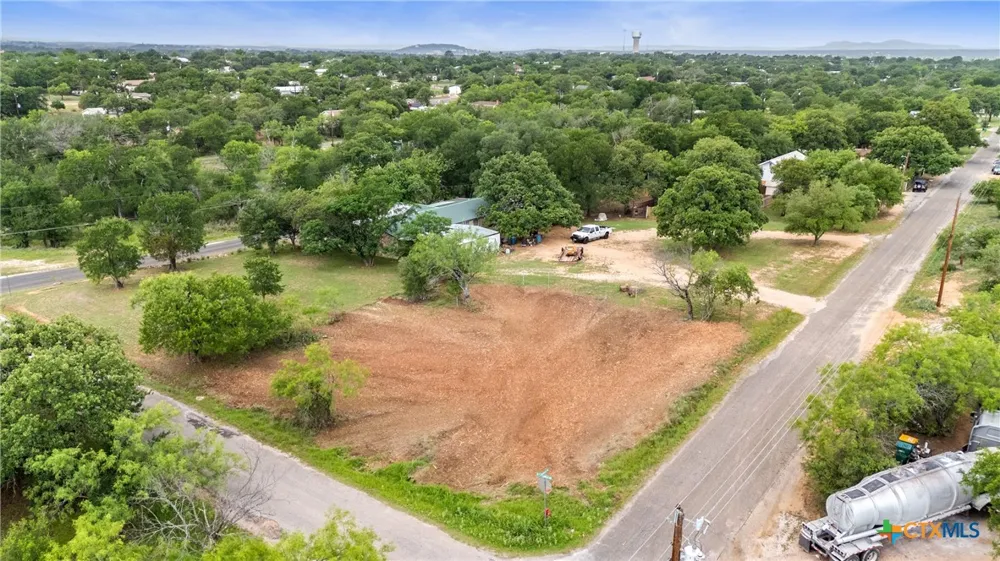 336 E Stonecastle Drive Granite Shoals, TX 78654