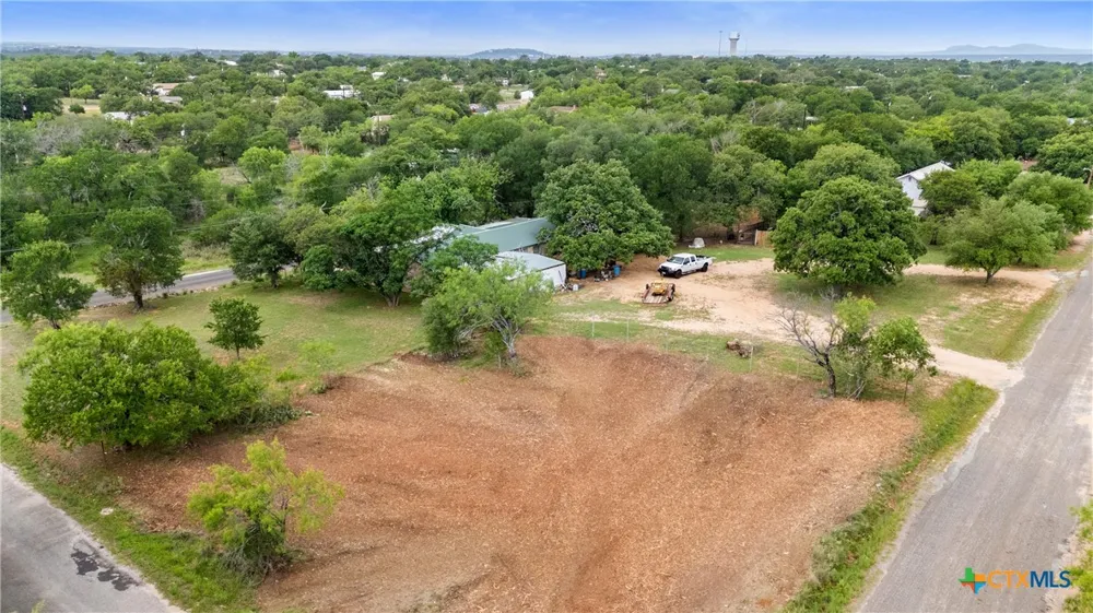 336 E Stonecastle Drive Granite Shoals, TX 78654
