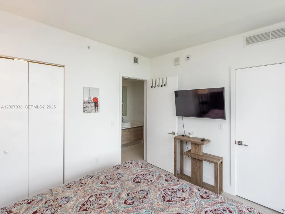 121 NE 34th St #1014 Miami, FL 33137