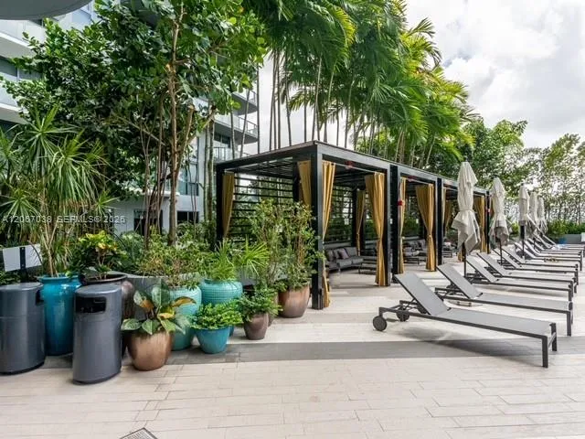 121 NE 34th St #1014 Miami, FL 33137