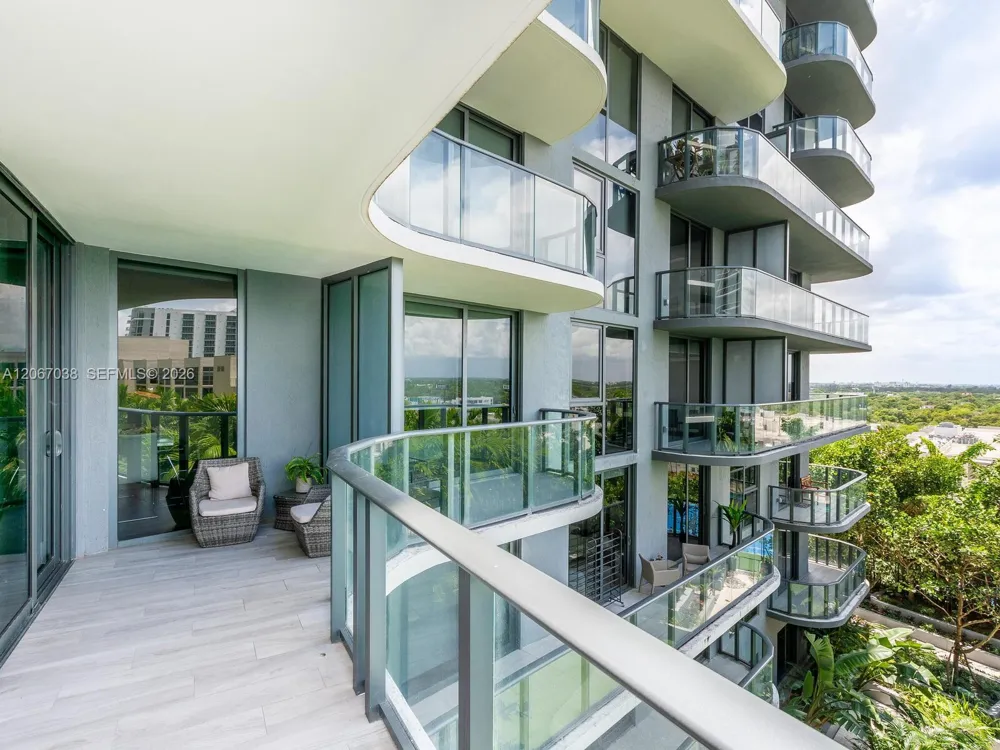 121 NE 34th St #1014 Miami, FL 33137