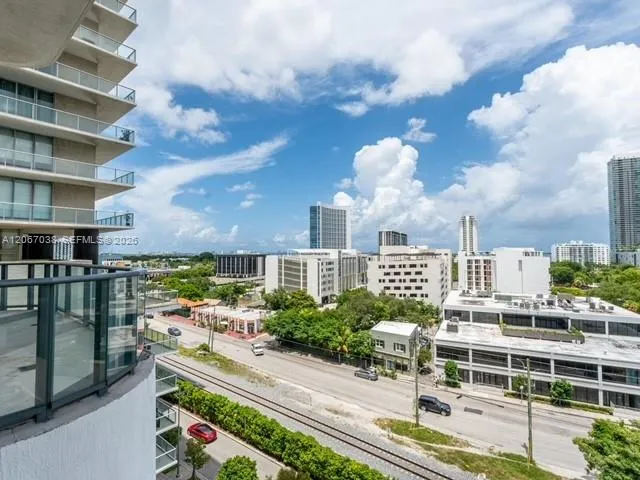 121 NE 34th St #1014 Miami, FL 33137