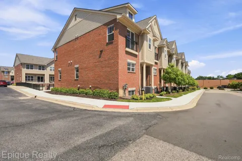 25565 Grandview Lane #33