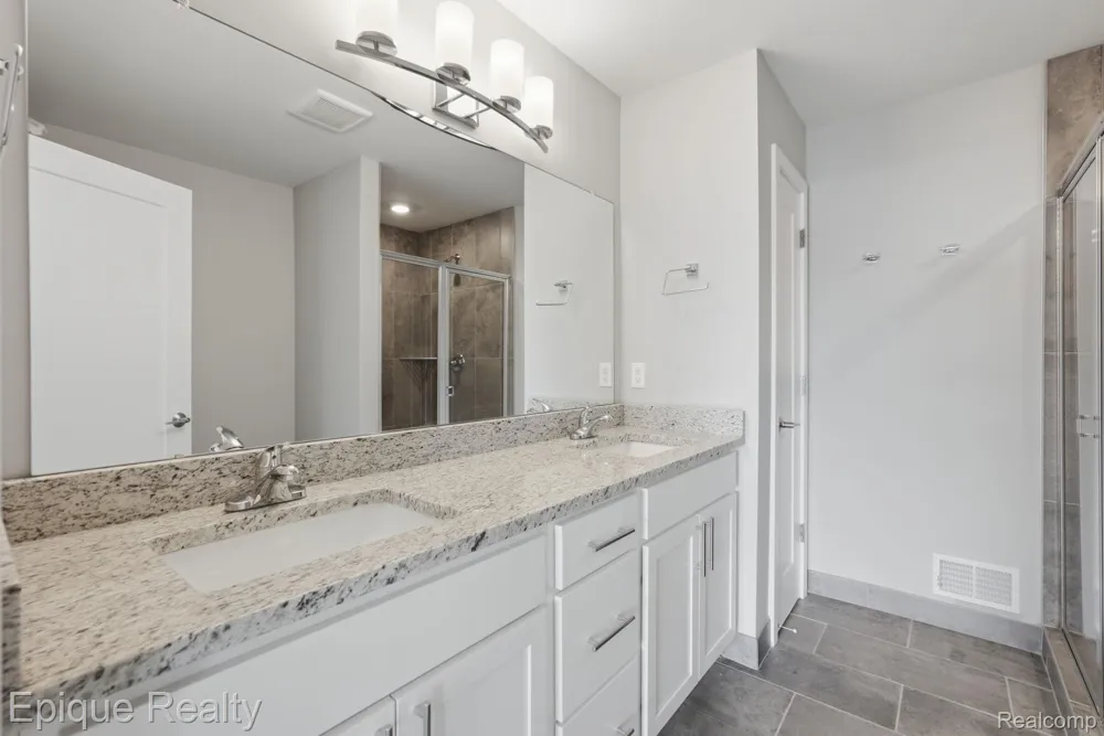 25565 Grandview Lane #33 Novi City, MI 48375