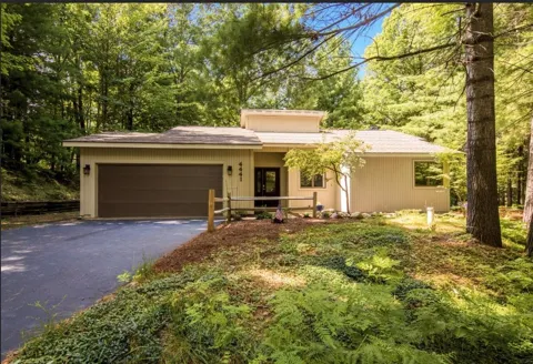 4441 E Timberwood Drive
