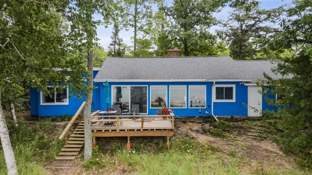 5628 MacKenzie Drive Milton Township, MI 49648