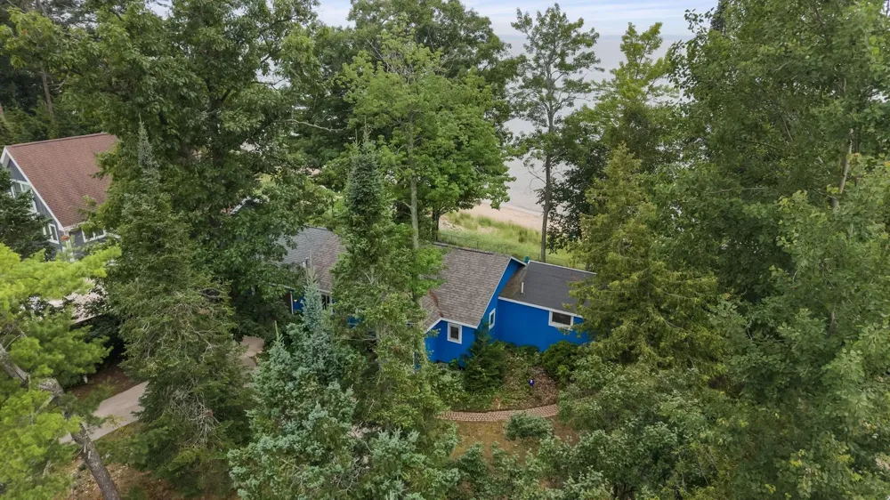 5628 MacKenzie Drive Milton Township, MI 49648