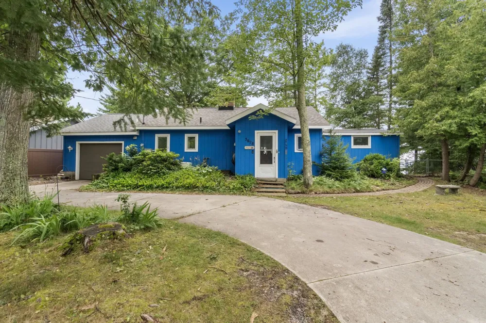 5628 MacKenzie Drive Milton Township, MI 49648