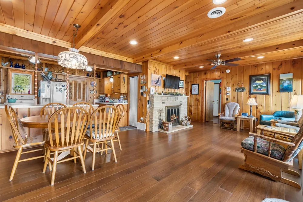 5628 MacKenzie Drive Milton Township, MI 49648