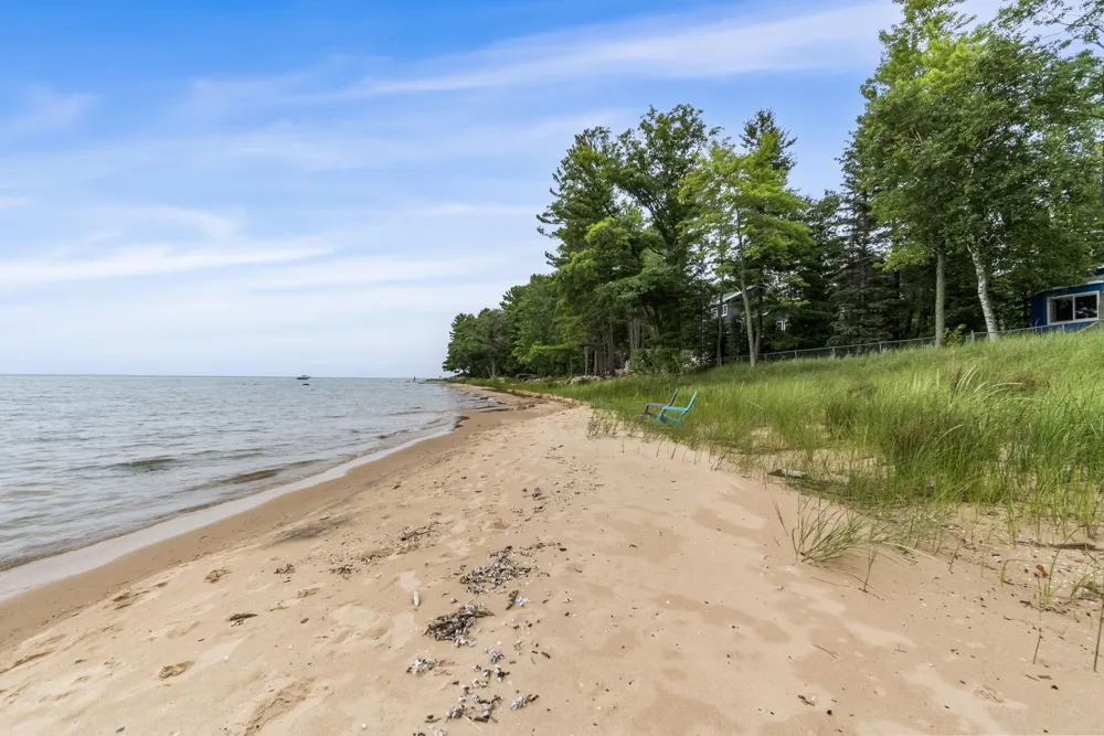 5628 MacKenzie Drive Milton Township, MI 49648