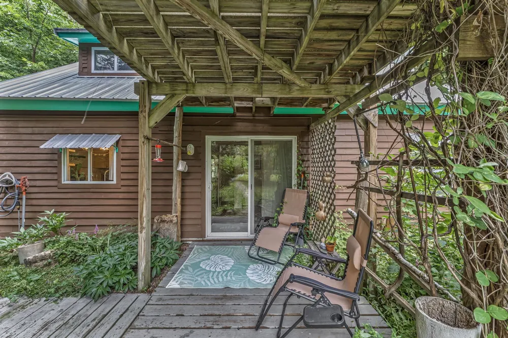 8594 W Old State Road Central Lake Township, MI 49622