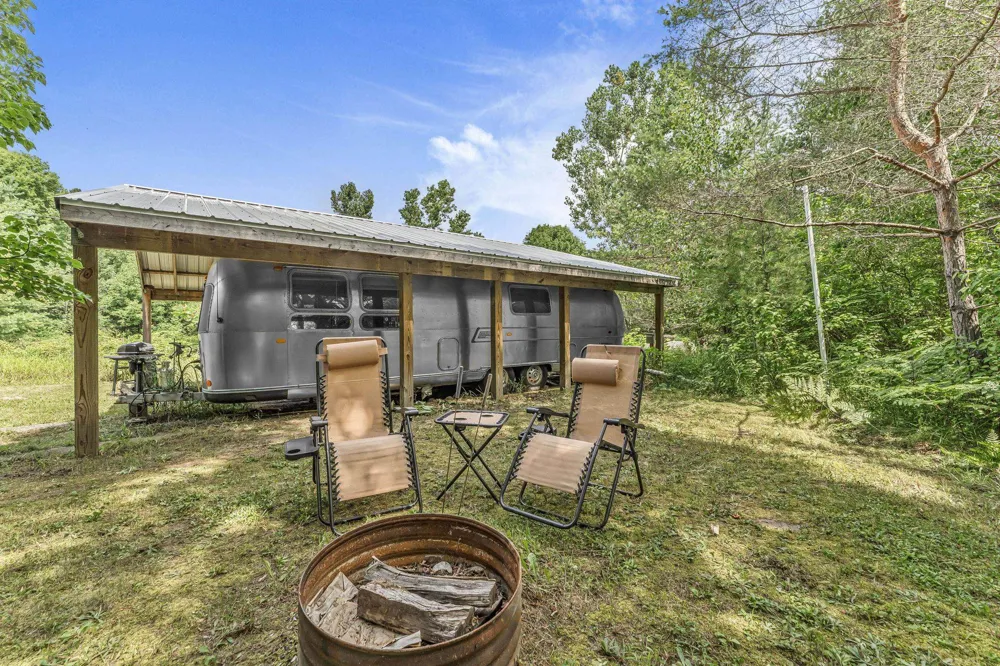 8594 W Old State Road Central Lake Township, MI 49622