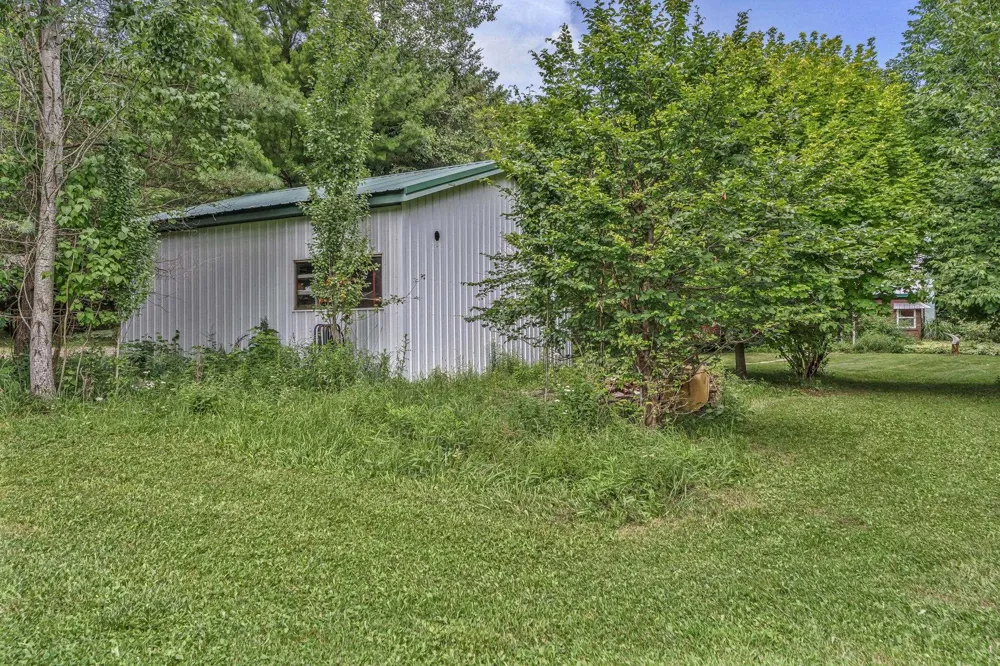 8594 W Old State Road Central Lake Township, MI 49622