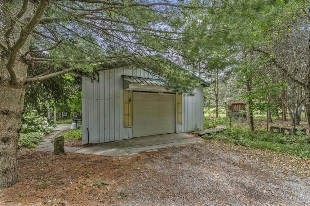 8594 W Old State Road Central Lake Township, MI 49622