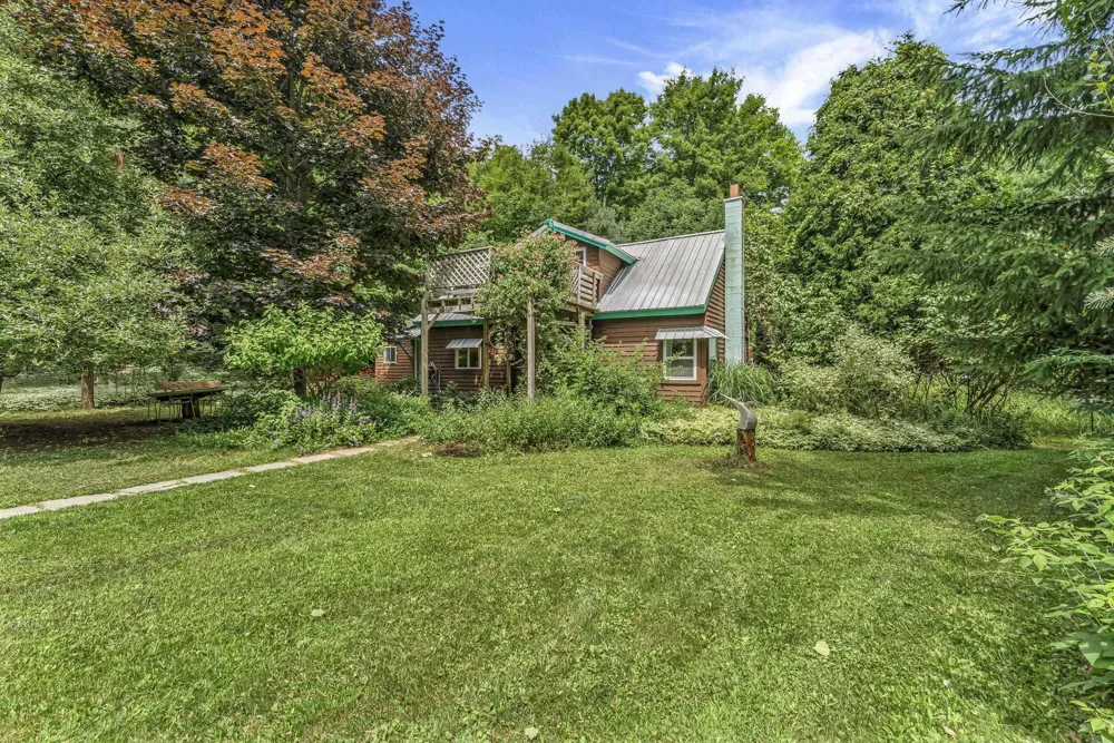 8594 W Old State Road Central Lake Township, MI 49622