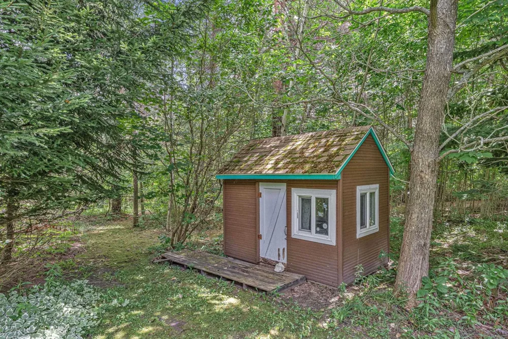 8594 W Old State Road Central Lake Township, MI 49622