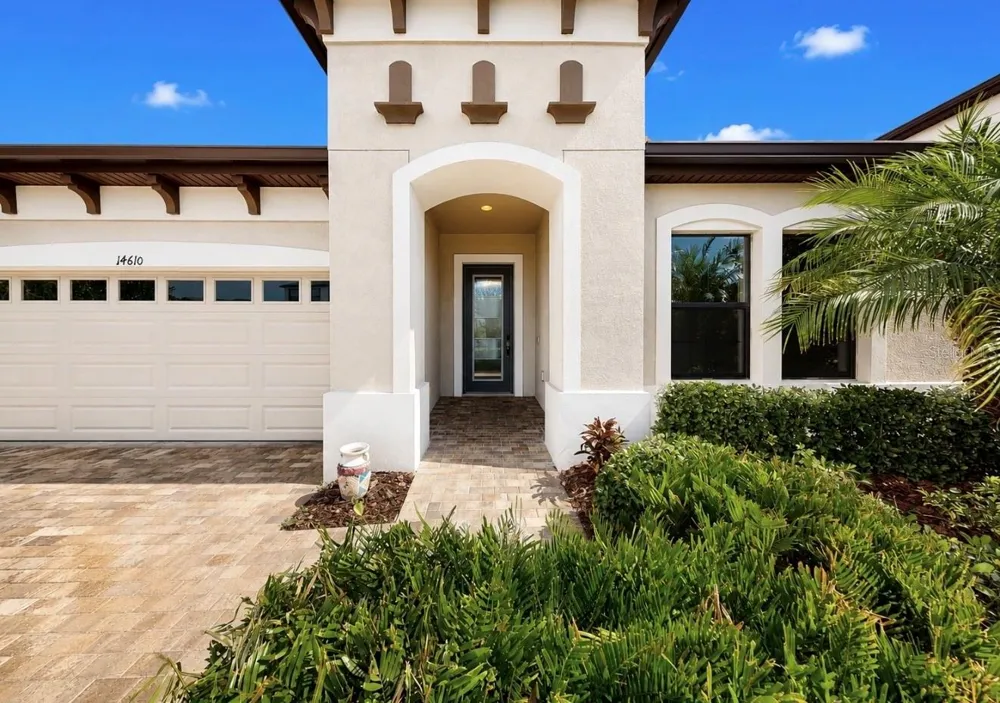14610 RED CASTLE AVE Lithia, FL 33547