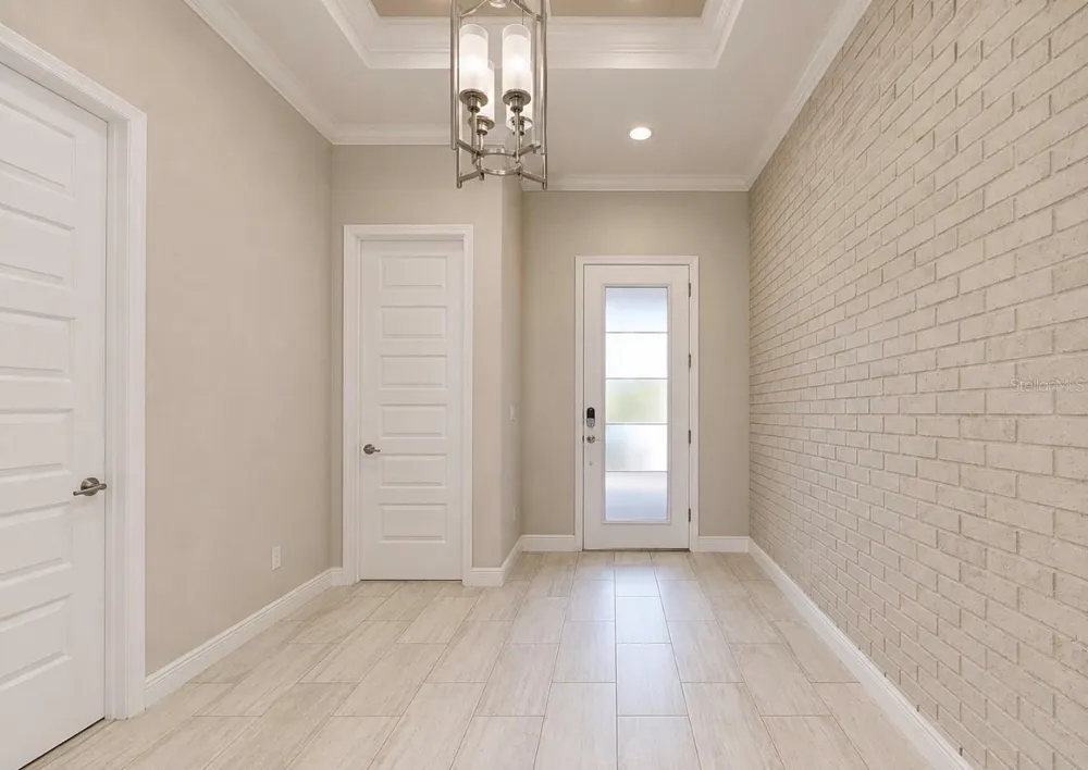 14610 RED CASTLE AVE Lithia, FL 33547