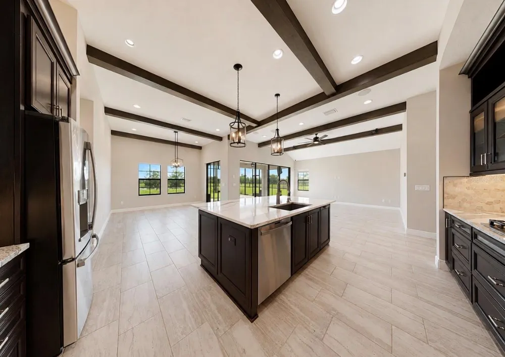 14610 RED CASTLE AVE Lithia, FL 33547
