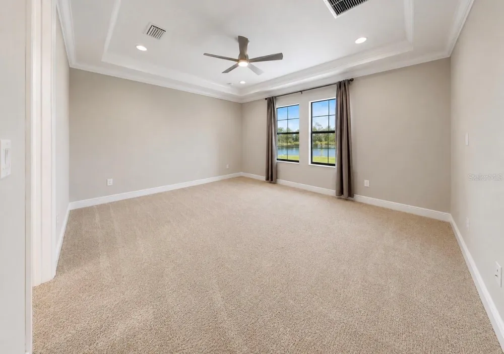 14610 RED CASTLE AVE Lithia, FL 33547