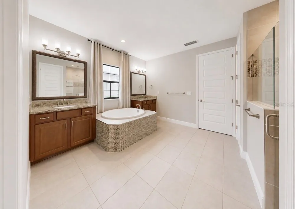 14610 RED CASTLE AVE Lithia, FL 33547
