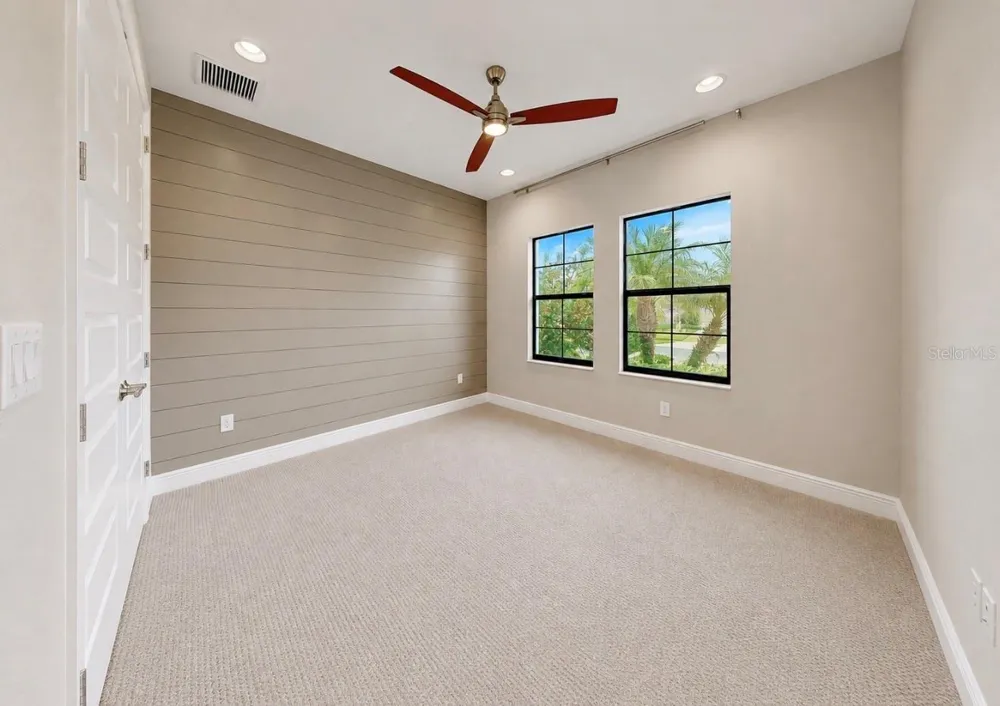 14610 RED CASTLE AVE Lithia, FL 33547