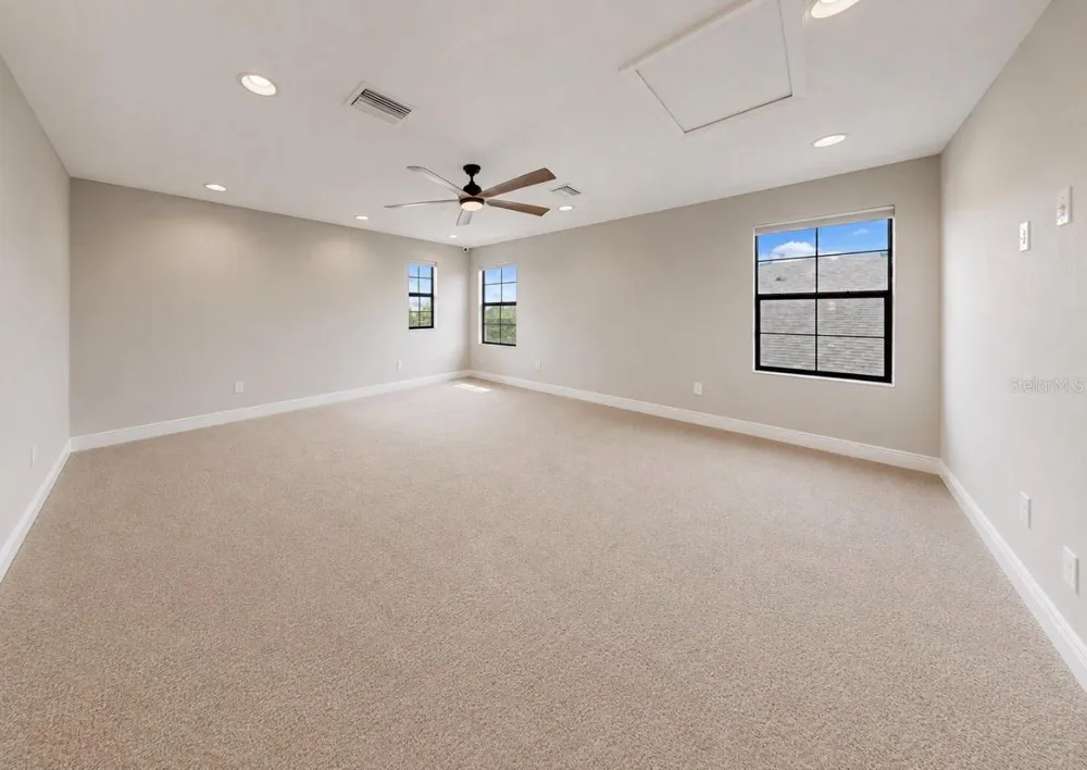 14610 RED CASTLE AVE Lithia, FL 33547