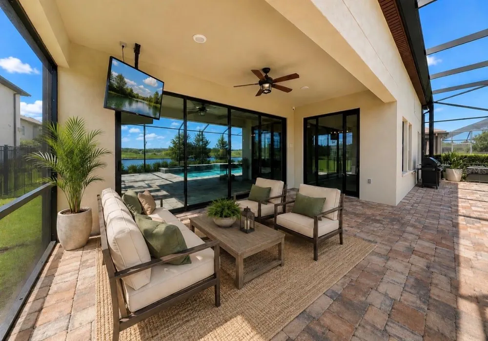 14610 RED CASTLE AVE Lithia, FL 33547