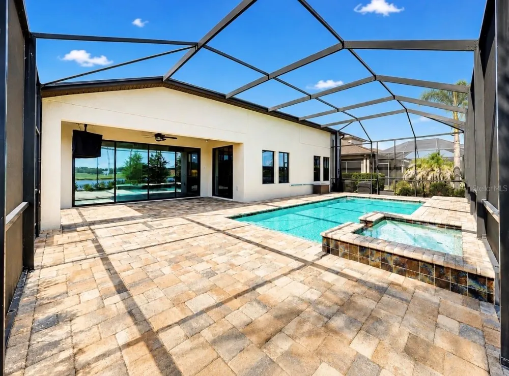 14610 RED CASTLE AVE Lithia, FL 33547