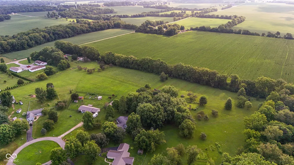 2885 W Pear Tree Lane Crawfordsville, IN 47933