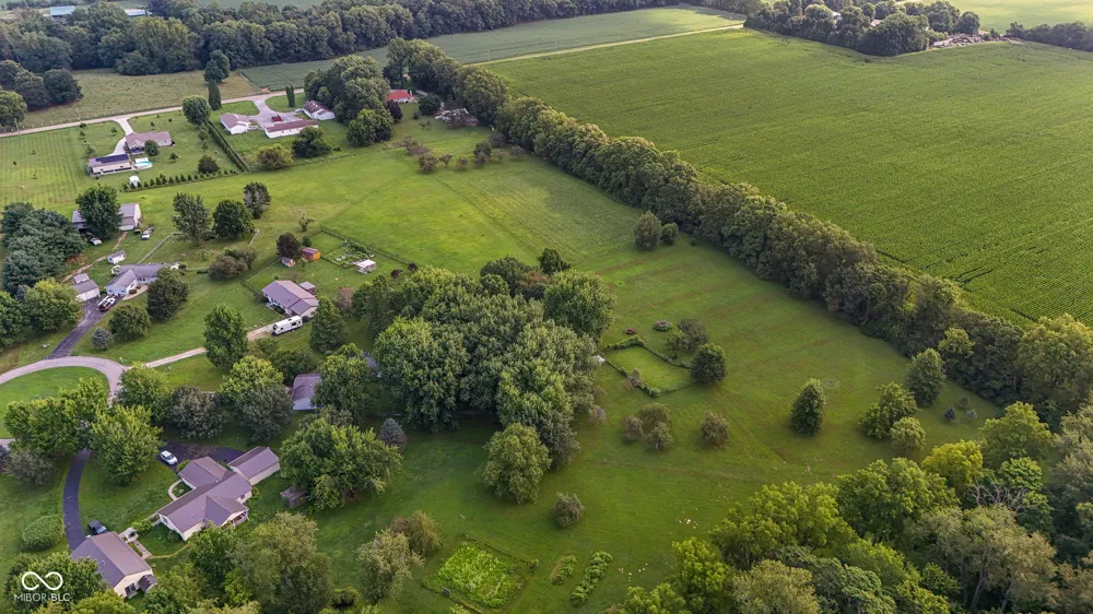 2885 W Pear Tree Lane Crawfordsville, IN 47933
