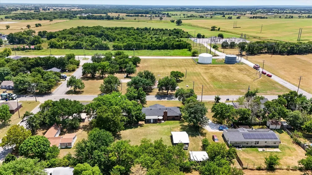 507 W South Street Whitesboro, TX 76273