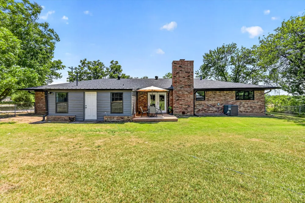 507 W South Street Whitesboro, TX 76273